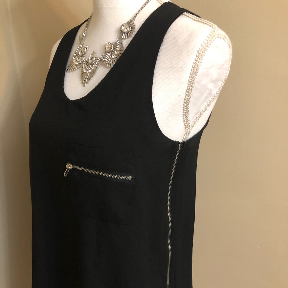Black Sleeveless Top